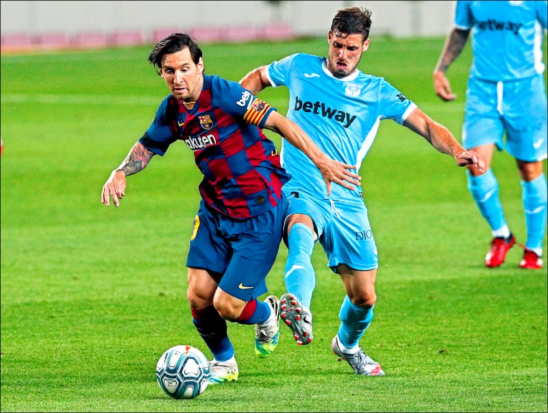 申花1-3输球，柔佛新山近两个赛季亚冠对中超球队保持不败