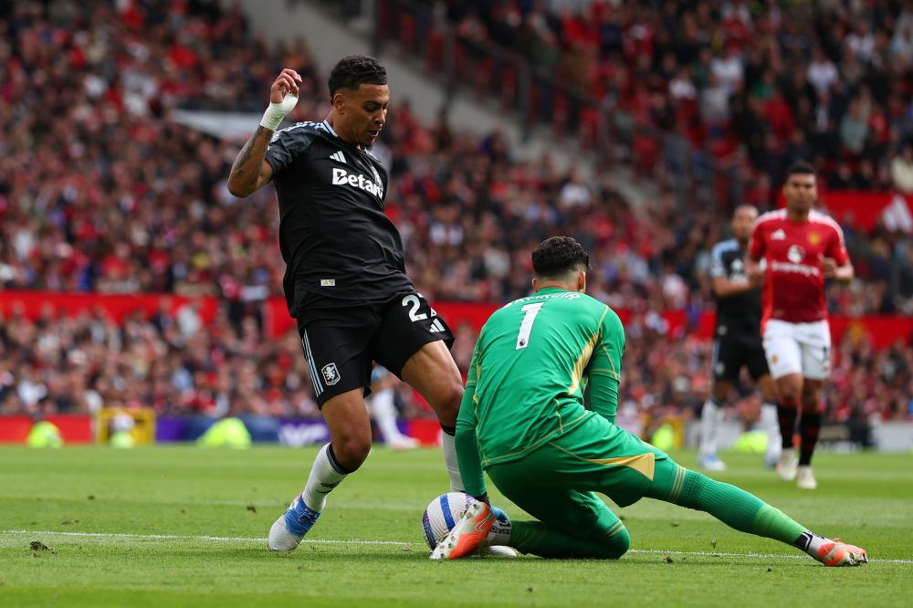 凌空斩世界波，王燊超当选中超官方第29轮最佳球员