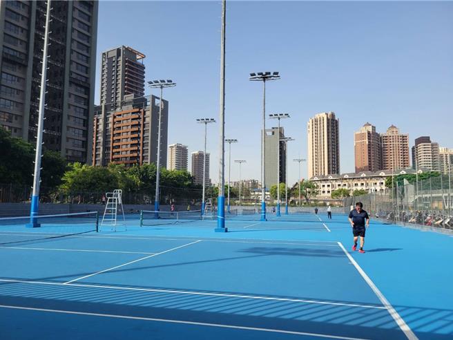 邦本给球队施压，高价没必要留，辽宁铁人引援受阻 李金羽发挥人脉