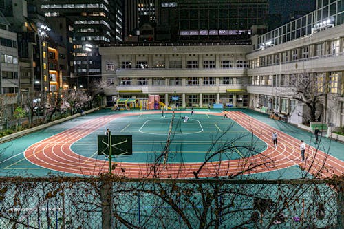 遇求不满：董方卓爆英超派对一夜千女，王楚淇支持C罗言论。